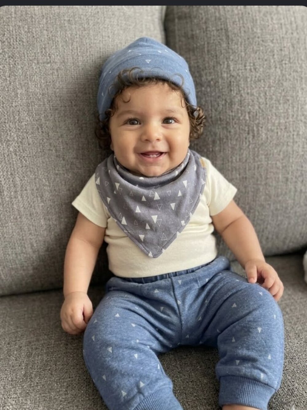 🔼 Infant 3-piece Outfit 6-9 Mos White Bodysuit, Blue Sweatpants, & Matching Hat